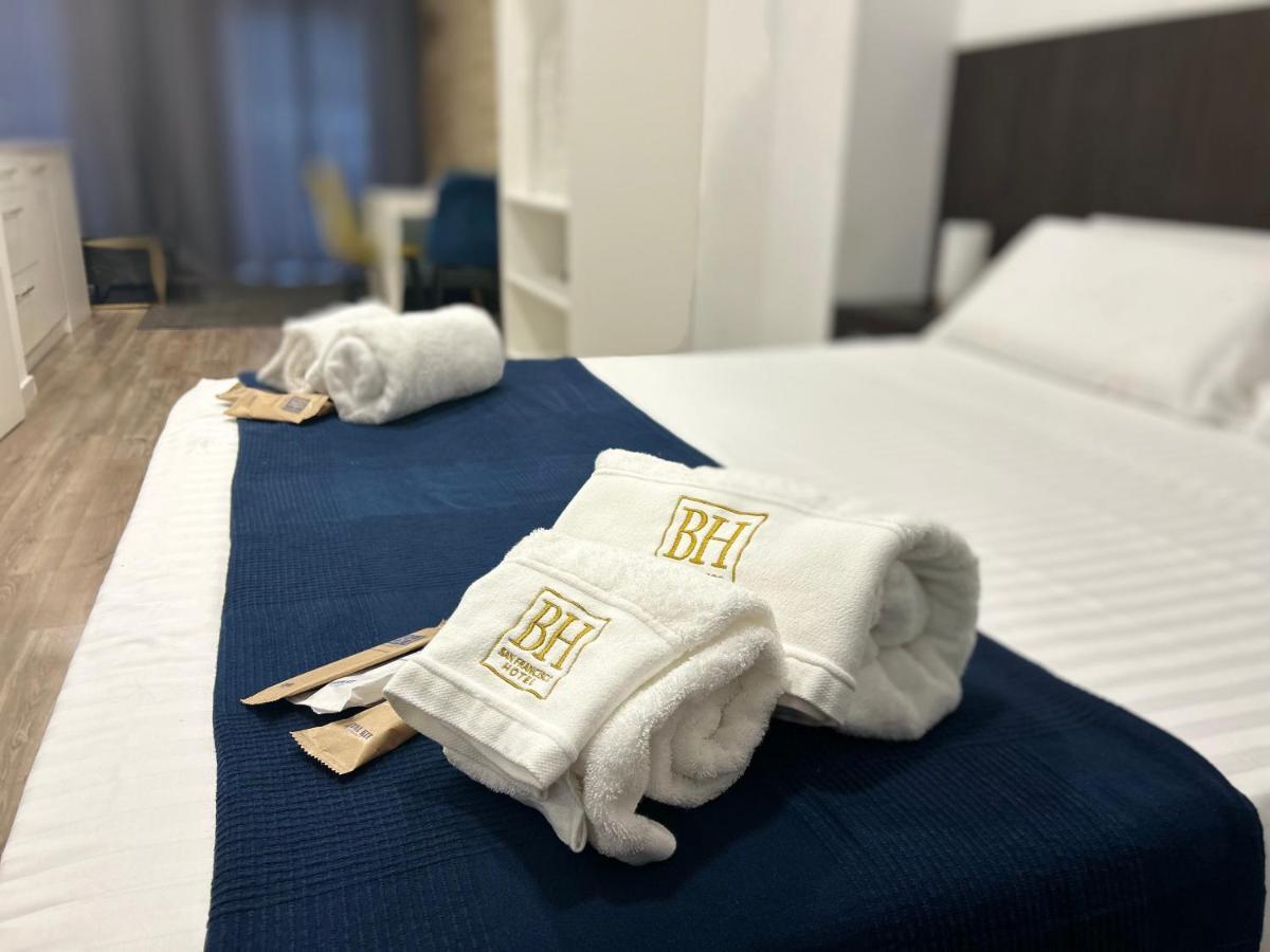 Apartamentos Bh Suites 알리칸테 외부 사진